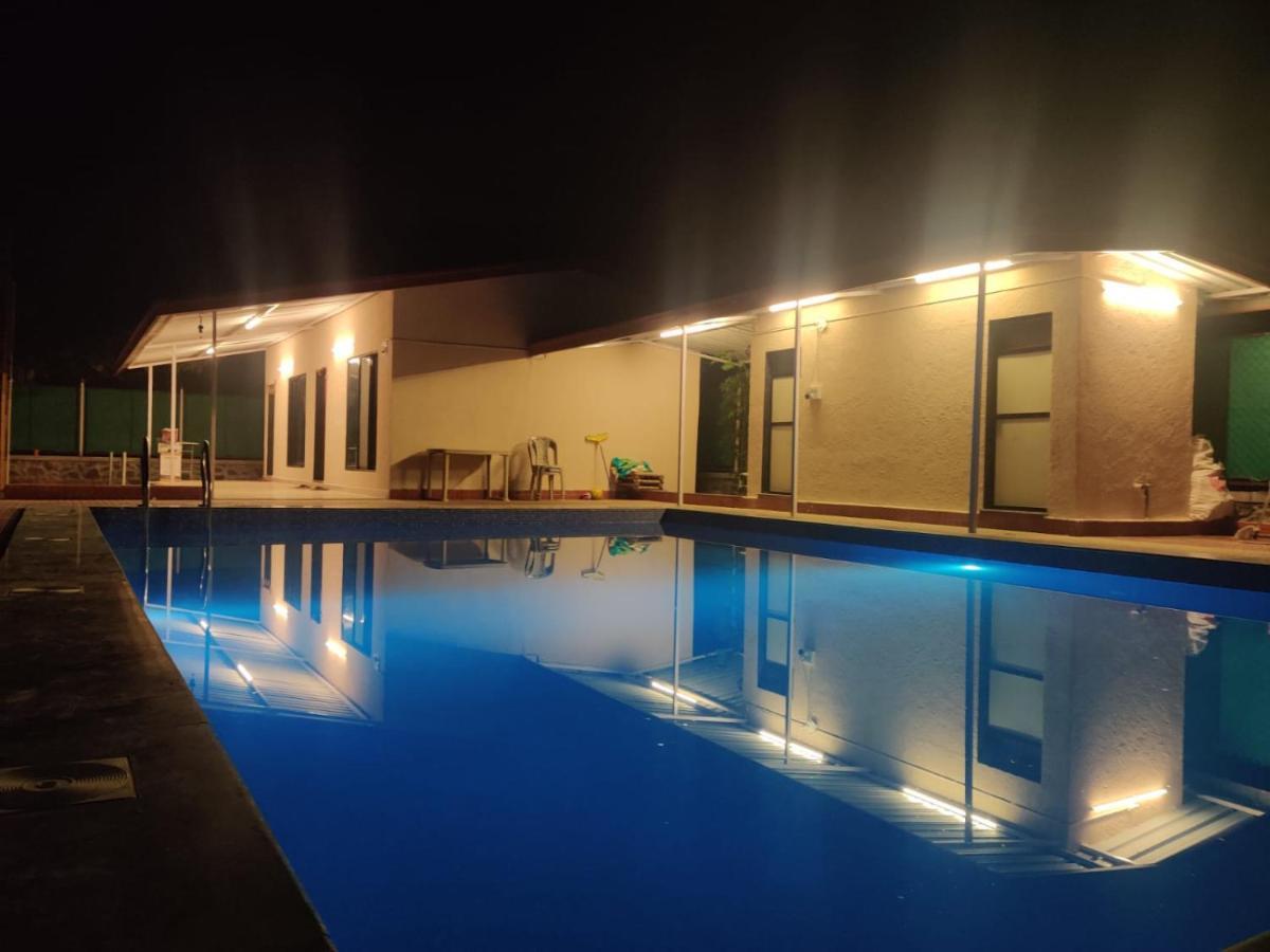 Twinkle Villa 4Bhk Karjat Kültér fotó
